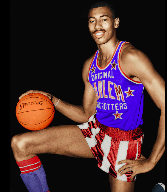 wilt chamberlain - nba players with the biggest hands